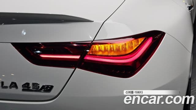 Mercedes-Benz CLA-Class 2025 — Photo 29/33