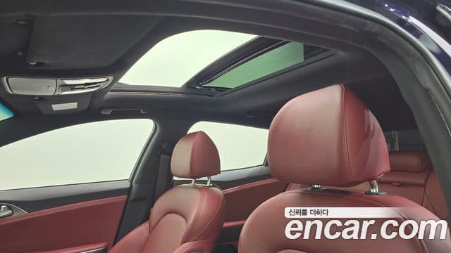 Kia Stinger 2020 — ფოტო 16/20