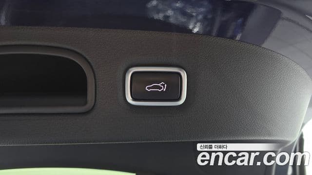 Kia Stinger 2020 — ფოტო 17/20