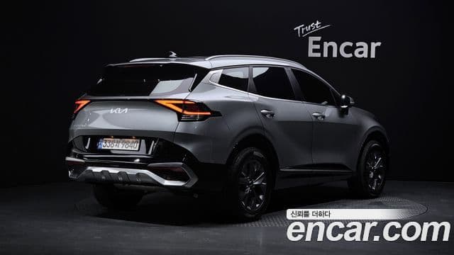Kia Sportage 2022 — Фото 1/20