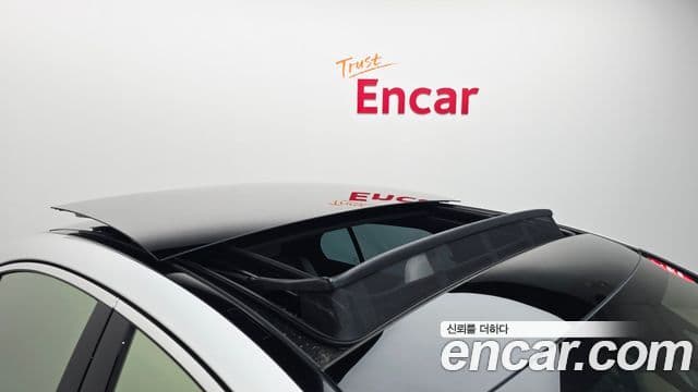 Mercedes-Benz E-Class 2025 — ფოტო 28/34