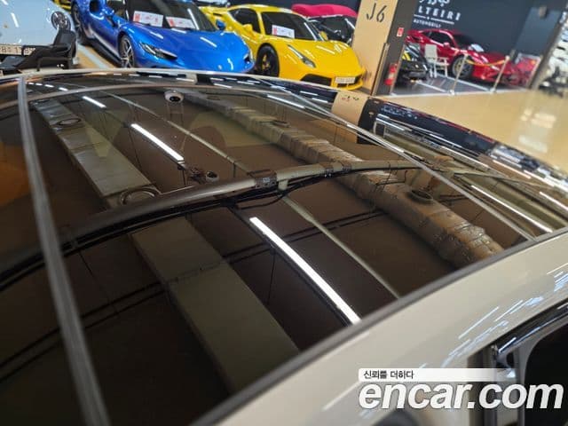 Porsche Panamera 2023 — ფოტო 20/20
