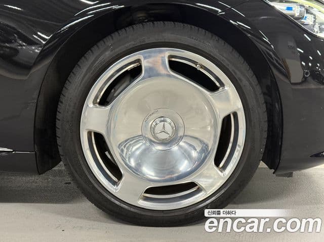 Mercedes-Benz S-Class 2021 — ფოტო 19/20