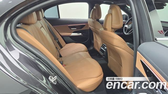 Mercedes-Benz E-Class 2024 — Şəkil 20/20
