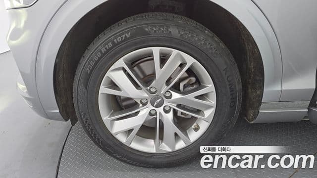 Genesis GV70 2021 — ფოტო 5/20