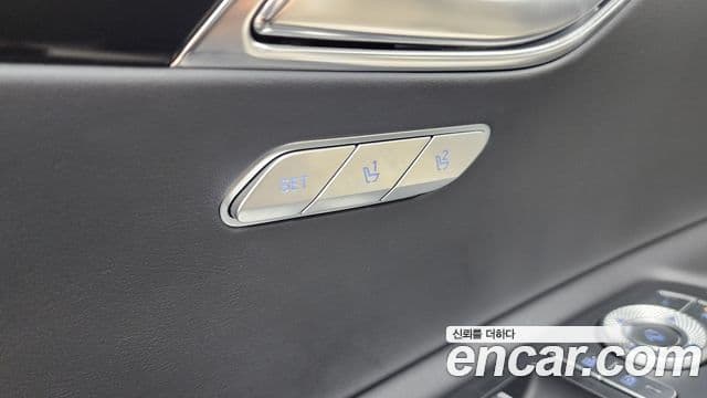 Genesis GV80 2023 — ფოტო 8/37