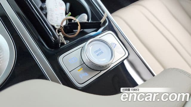 Genesis GV80 2023 — ფოტო 21/37