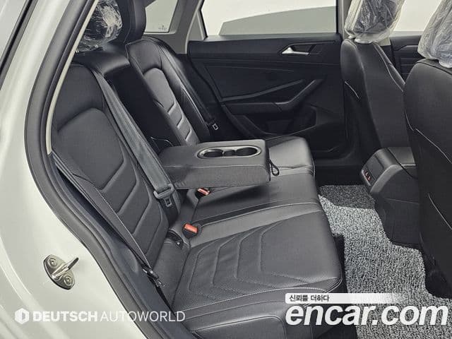 Volkswagen Jetta 2024 — Şəkil 11/20