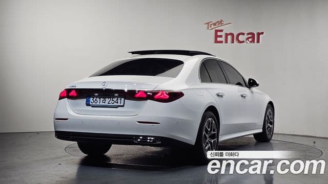 Mercedes-Benz E-Class 2026 — Şəkil 1/20
