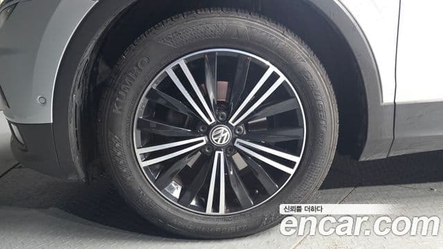 Volkswagen Tiguan 2020 — фото 5 из 20