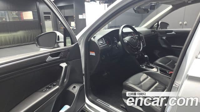 Volkswagen Tiguan 2020 — Şəkil 10/20