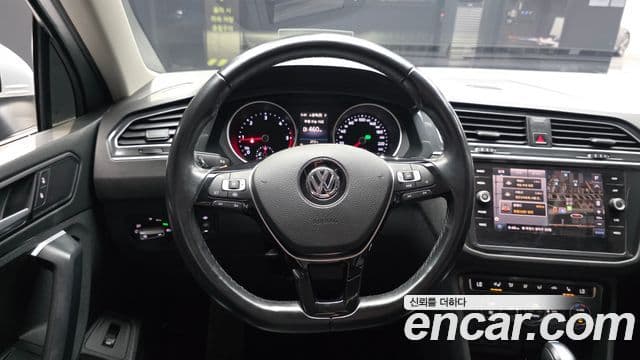 Volkswagen Tiguan 2020 — Şəkil 13/20