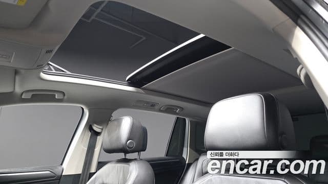 Volkswagen Tiguan 2020 — Şəkil 18/20