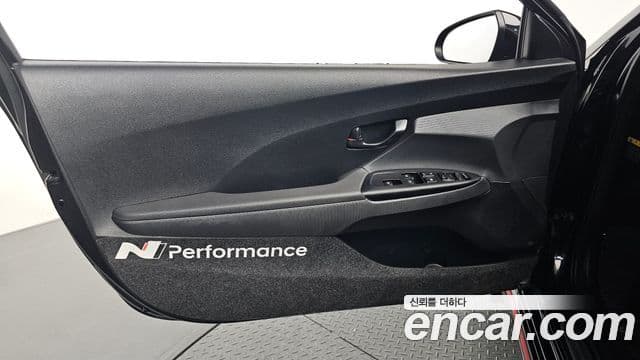 Hyundai Veloster 2020 — Photo 26/32