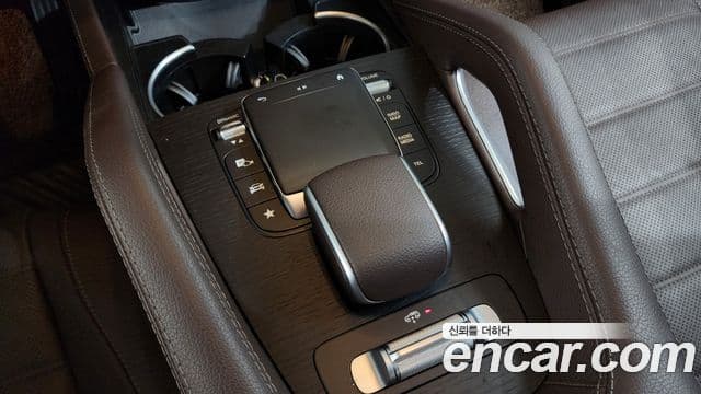 Mercedes-Benz GLE-Class 2022 — Şəkil 9/20