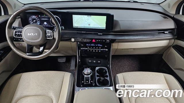 Kia Carnival 2022 — ფოტო 7/20