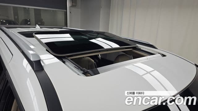 Kia Carnival 2022 — ფოტო 19/20