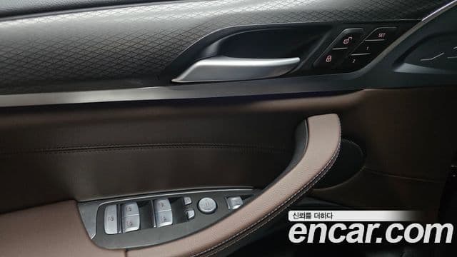 BMW X4 2024 — Photo 9/31