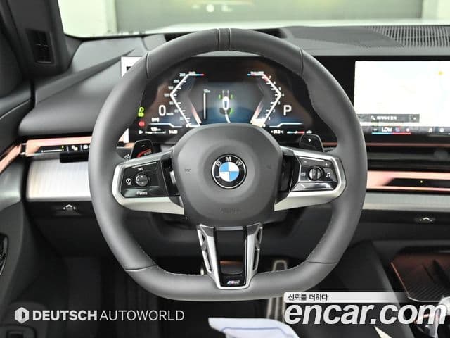 BMW 5 Series 2025 — Фото 12/20