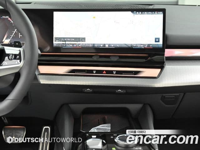 BMW 5 Series 2025 — Фото 13/20