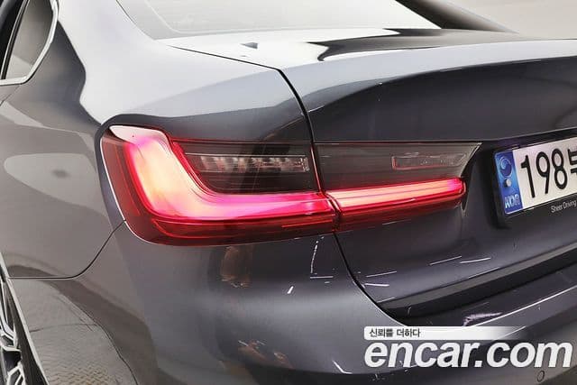 BMW 3 Series 2021 — ფოტო 11/20