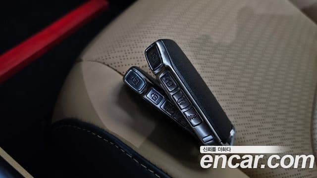 Kia Carnival 2021 — Фото 17/20