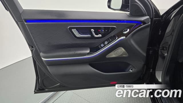 Mercedes-Benz S-Class 2021 — Photo 8/30