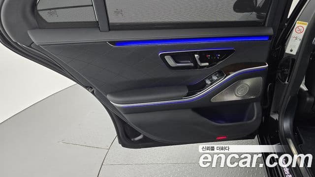Mercedes-Benz S-Class 2021 — Photo 22/30