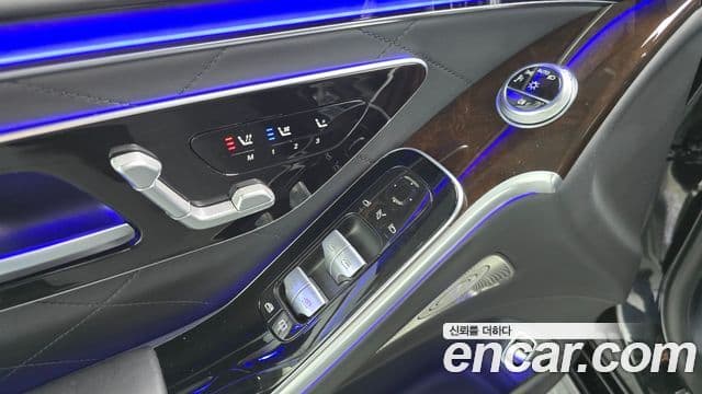 Mercedes-Benz S-Class 2021 — Photo 12/30