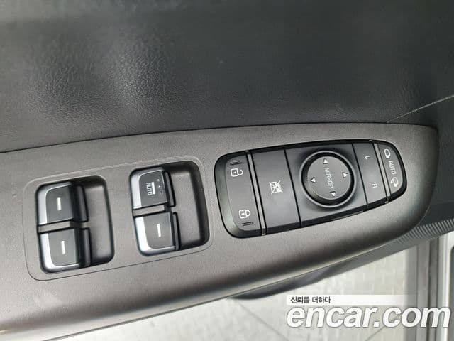 Kia Sportage The Bold 2021 — Фото 11/20