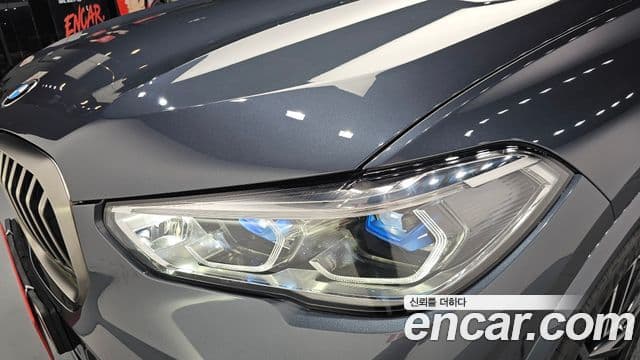 BMW X5 2022 — Photo 28/36