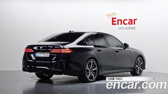 BMW 5 Series 2024 — Şəkil 2/20