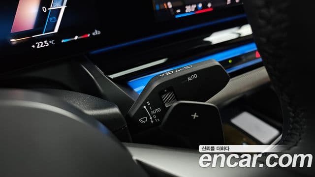 BMW 5 Series 2024 — Photo 11/34