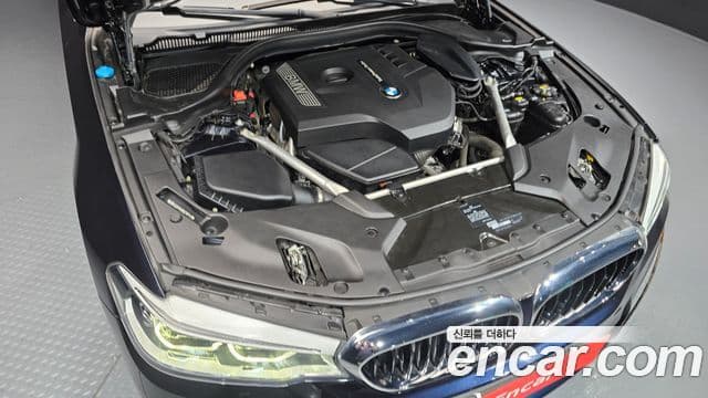 BMW 5 Series 2019 — ფოტო 6/20