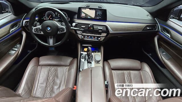 BMW 5 Series 2019 — ფოტო 7/20