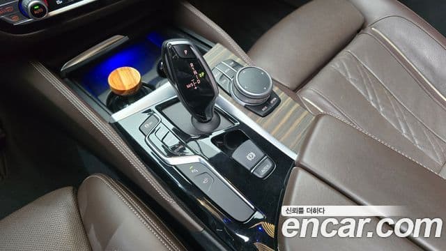 BMW 5 Series 2019 — ფოტო 9/20