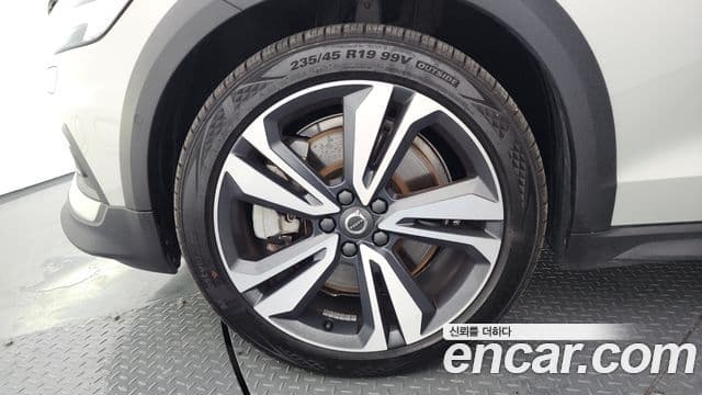 Volvo V60 Cross Country 2020 — Şəkil 5/20