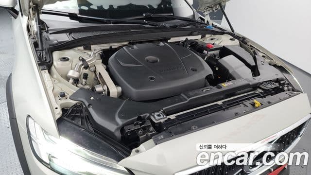 Volvo V60 Cross Country 2020 — Şəkil 6/20