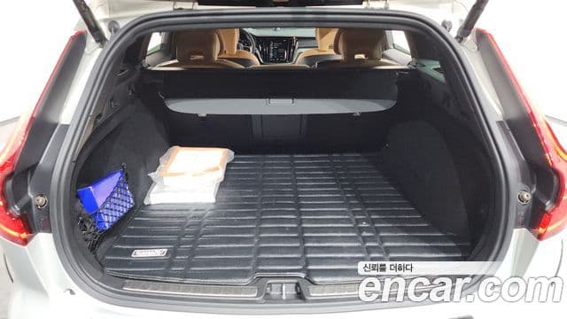 Volvo V60 Cross Country 2020 — Şəkil 18/20