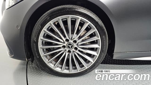 Mercedes-Benz C-Class 2022 — Фото 4/20