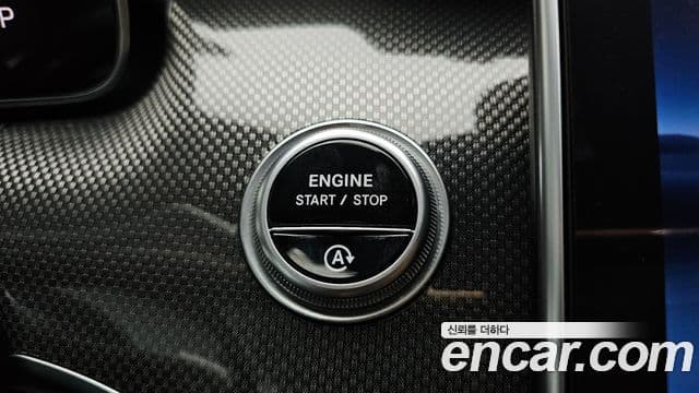Mercedes-Benz C-Class 2022 — Фото 19/20