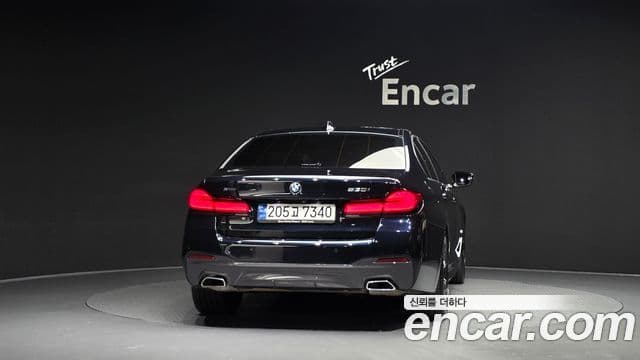 BMW 5 Series 2023 — ფოტო 4/20