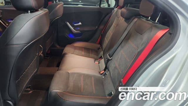 Mercedes-Benz A-Class 2021 — ფოტო 17/20