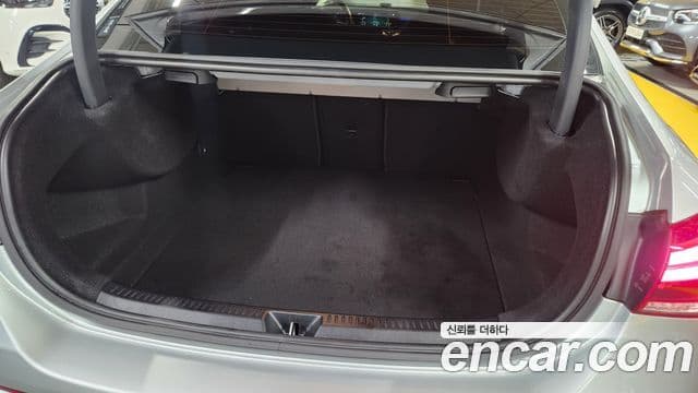 Mercedes-Benz A-Class 2021 — ფოტო 19/20