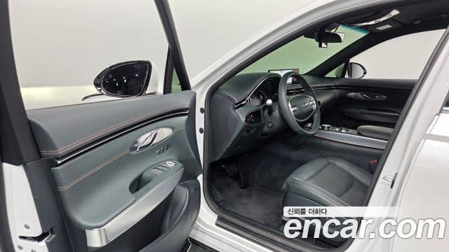 Genesis GV70 2022 — Şəkil 10/20