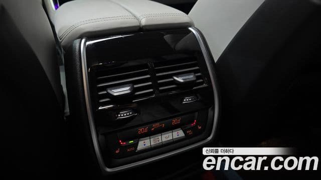 BMW X6 2021 — ფოტო 19/20