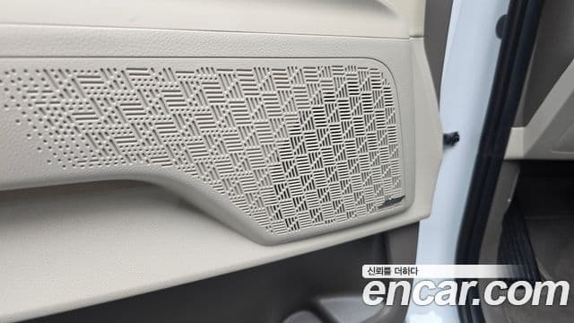 Kia Carnival 2025 — Photo 23/39