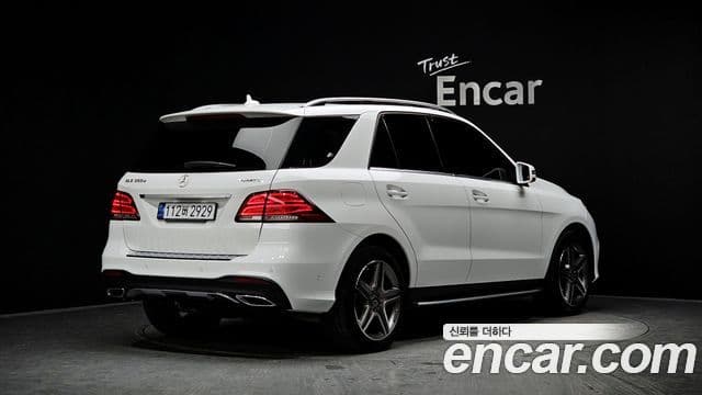 Mercedes-Benz GLE-Class 2018 — Şəkil 2/20