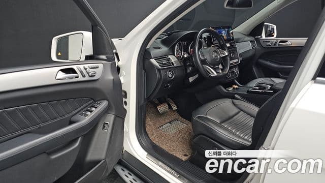Mercedes-Benz GLE-Class 2018 — Şəkil 11/20