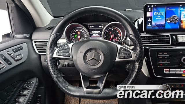 Mercedes-Benz GLE-Class 2018 — Şəkil 13/20